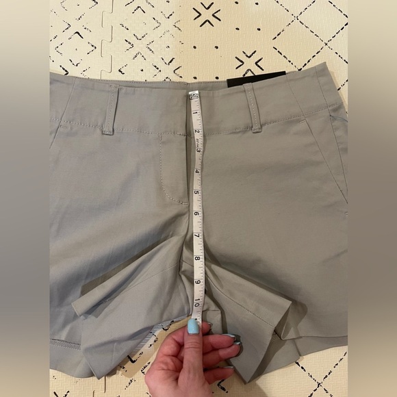 NWT Ann Taylor‎ modern fit metro short 2P - Picture 2 of 6